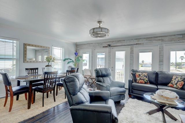 4041 Laguna Shores, Corpus Christi, TX 78418