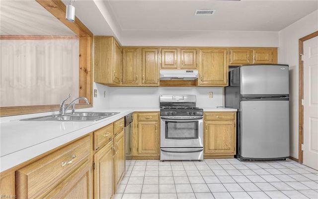 505 Kempsville Greens CT, Virginia Beach, VA 23462