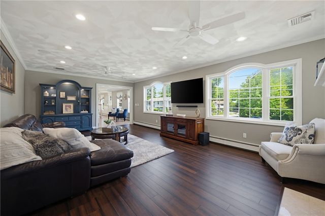 19 Oak Hill Drive, Johnston, RI 02919