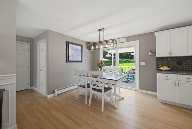 19 Oak Hill Drive, Johnston, RI 02919