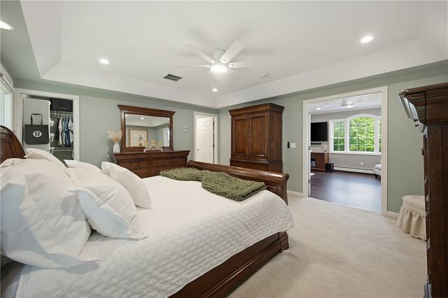 19 Oak Hill Drive, Johnston, RI 02919