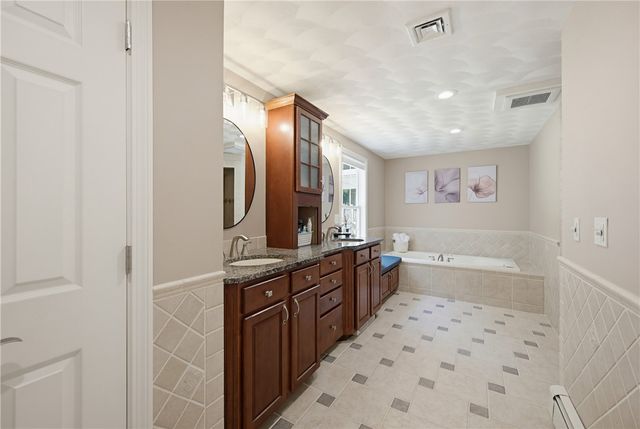 19 Oak Hill Drive, Johnston, RI 02919