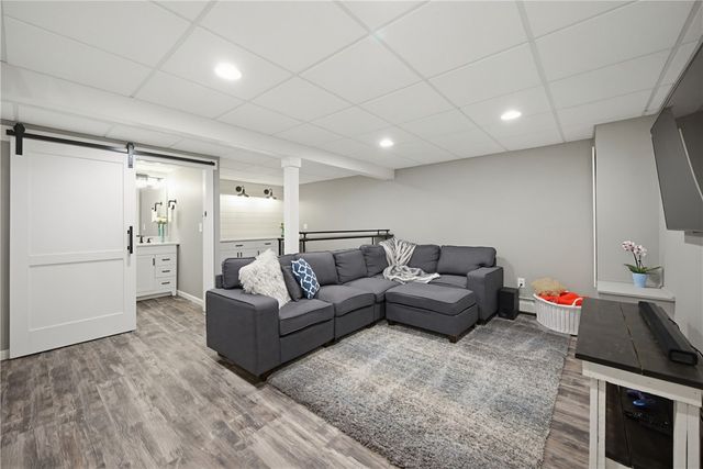 19 Oak Hill Drive, Johnston, RI 02919