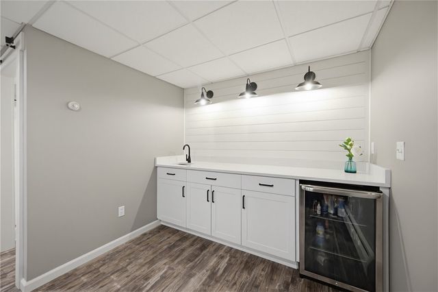 19 Oak Hill Drive, Johnston, RI 02919