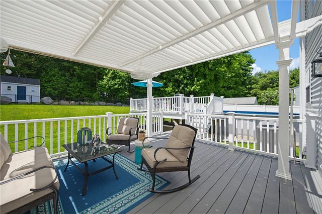19 Oak Hill Drive, Johnston, RI 02919