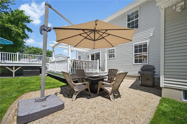 19 Oak Hill Drive, Johnston, RI 02919