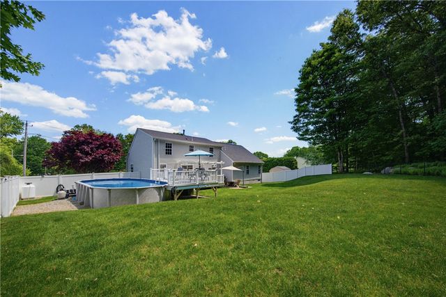 19 Oak Hill Drive, Johnston, RI 02919