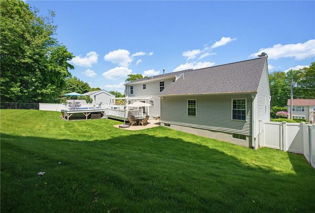 19 Oak Hill Drive, Johnston, RI 02919