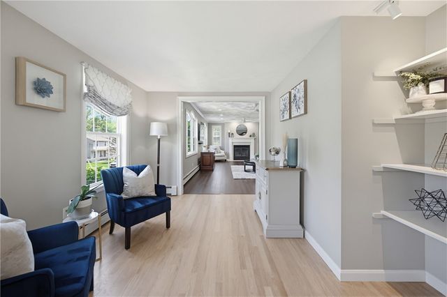 19 Oak Hill Drive, Johnston, RI 02919