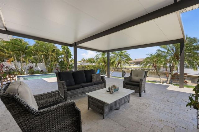 9571 SUN ISLE DRIVE NE, St Petersburg, FL 33702