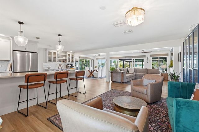 9571 SUN ISLE DRIVE NE, St Petersburg, FL 33702