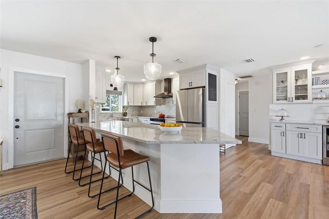 9571 SUN ISLE DRIVE NE, St Petersburg, FL 33702