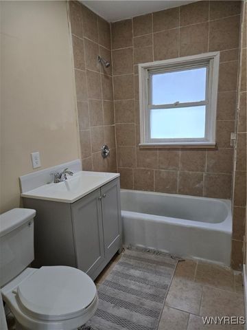 189 West Woodside Avenue, Buffalo, NY 14220