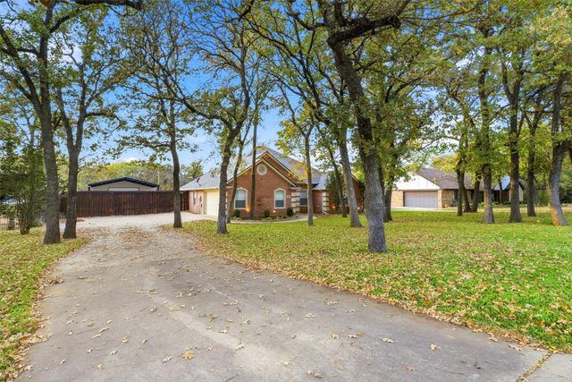 509 Forest Edge Street, Burleson, TX 76028