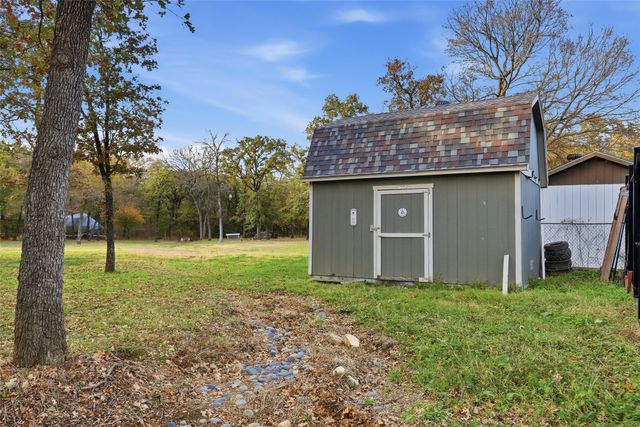 509 Forest Edge Street, Burleson, TX 76028