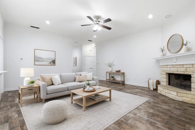 509 Forest Edge Street, Burleson, TX 76028