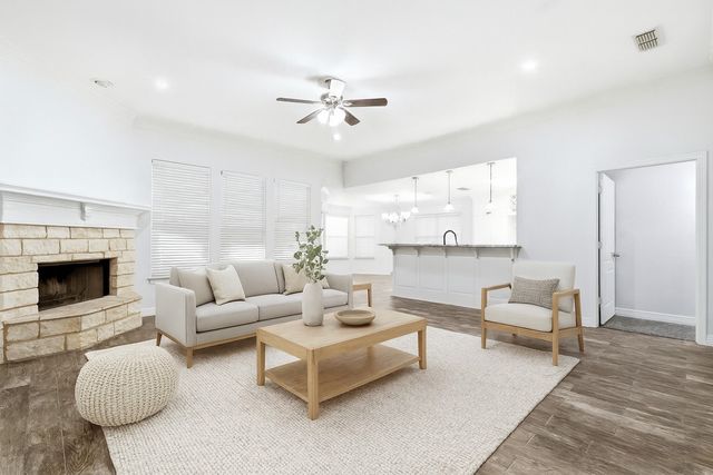 509 Forest Edge Street, Burleson, TX 76028