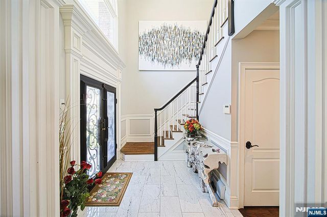 897 Virgil Avenue, Ridgefield, NJ 07657