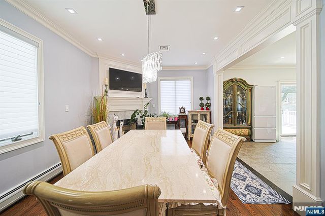 897 Virgil Avenue, Ridgefield, NJ 07657