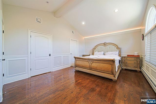 897 Virgil Avenue, Ridgefield, NJ 07657