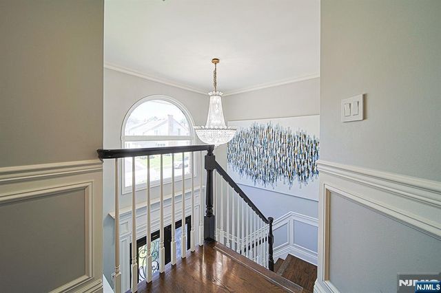 897 Virgil Avenue, Ridgefield, NJ 07657