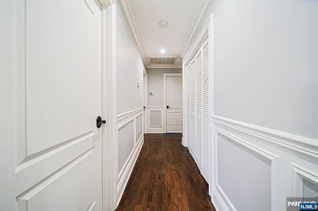 897 Virgil Avenue, Ridgefield, NJ 07657
