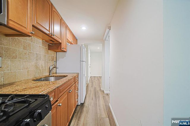 897 Virgil Avenue, Ridgefield, NJ 07657