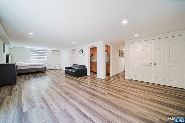 897 Virgil Avenue, Ridgefield, NJ 07657