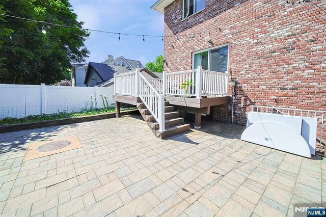 897 Virgil Avenue, Ridgefield, NJ 07657