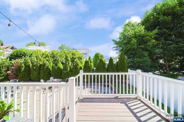 897 Virgil Avenue, Ridgefield, NJ 07657