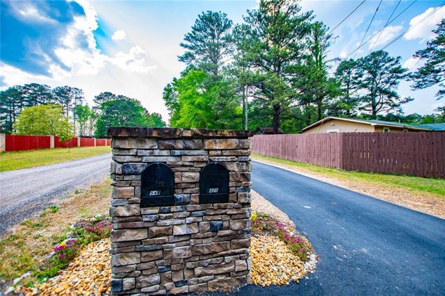 1475-A N Flat Rock Road, Douglasville, GA 30134