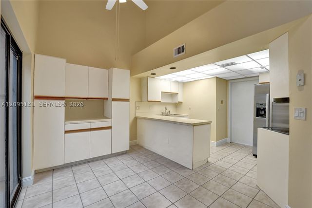 1043 SW 113th Ter, Pembroke Pines, FL 33025