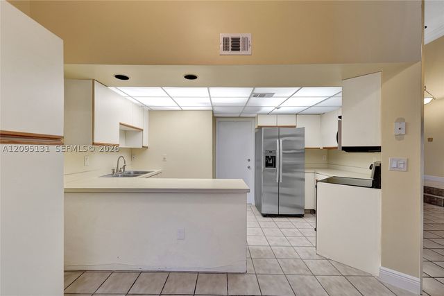 1043 SW 113th Ter, Pembroke Pines, FL 33025