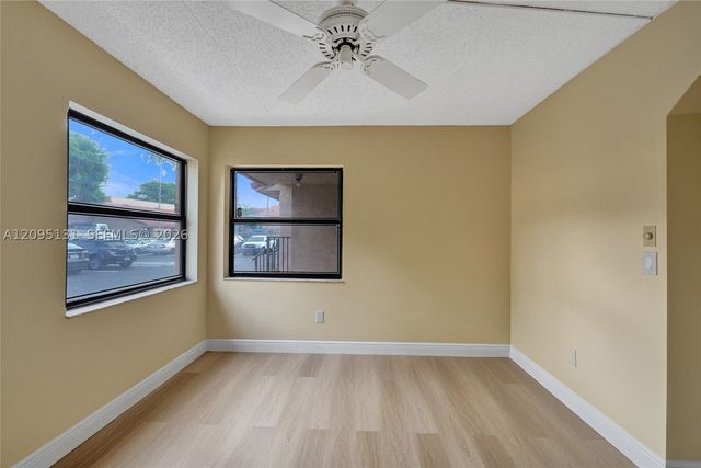 1043 SW 113th Ter, Pembroke Pines, FL 33025