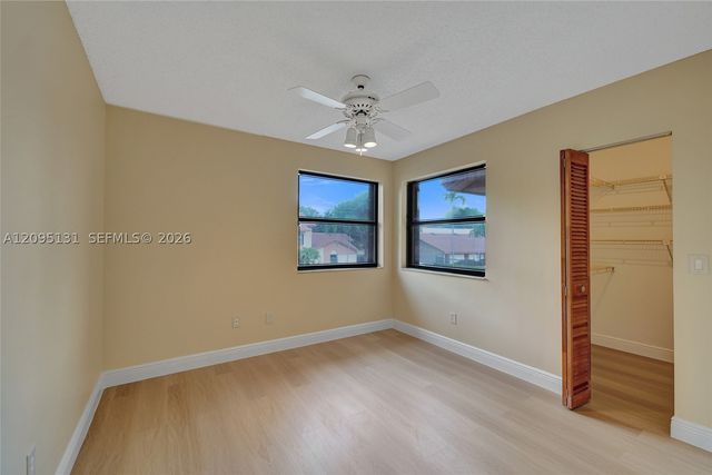 1043 SW 113th Ter, Pembroke Pines, FL 33025