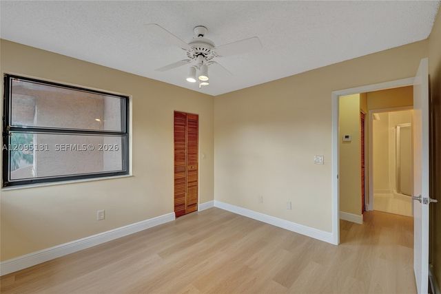 1043 SW 113th Ter, Pembroke Pines, FL 33025