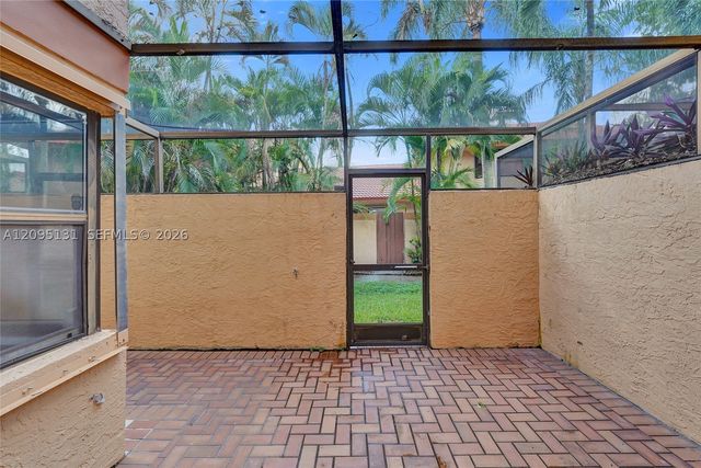 1043 SW 113th Ter, Pembroke Pines, FL 33025