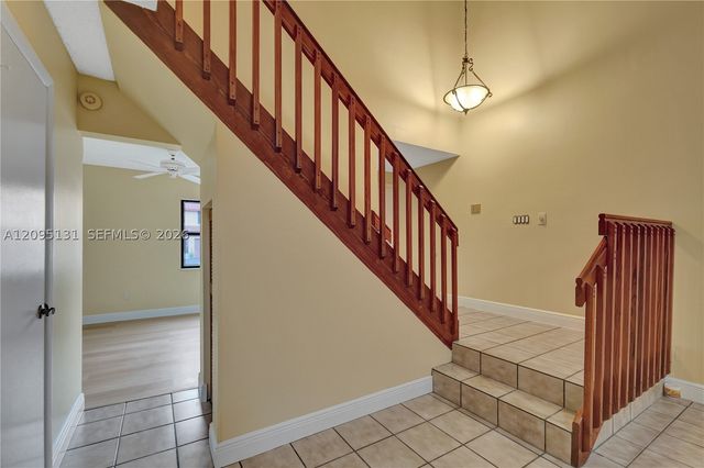 1043 SW 113th Ter, Pembroke Pines, FL 33025