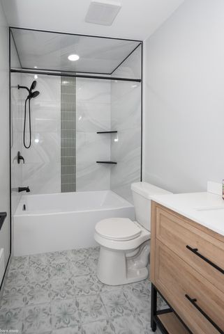 41058 W Rosewood Drive 64, Clinton Township, MI 48038