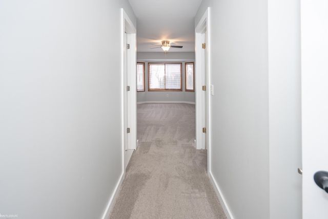 41058 W Rosewood Drive 64, Clinton Township, MI 48038