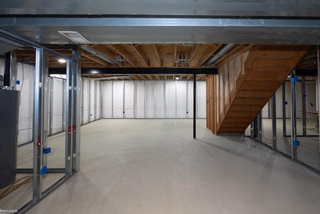 41058 W Rosewood Drive 64, Clinton Township, MI 48038