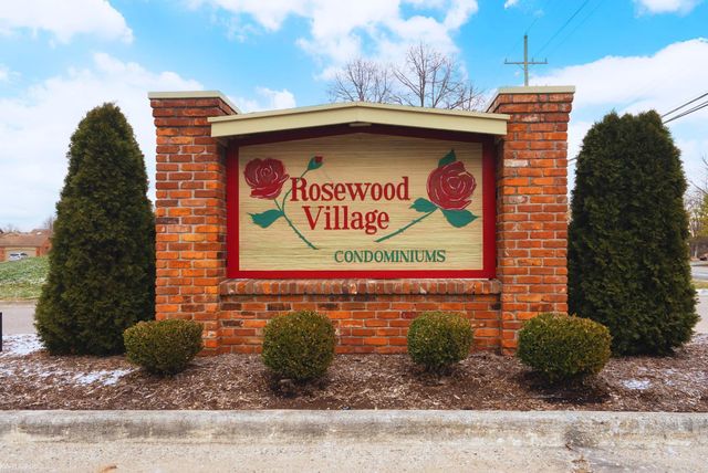 41058 W Rosewood Drive 64, Clinton Township, MI 48038