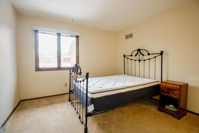 918-920 E Windfield PLACE, Appleton, WI 54911