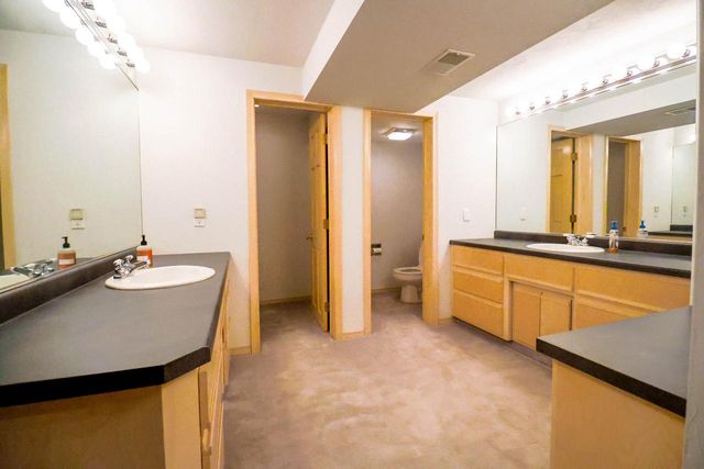 918-920 E Windfield PLACE, Appleton, WI 54911