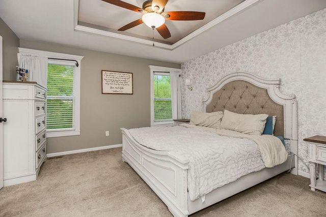 915 W 7th Avenue, Kearney, MO 64060
