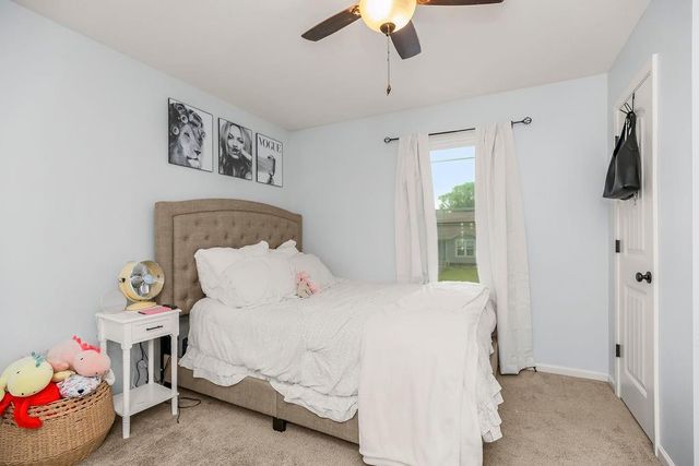 915 W 7th Avenue, Kearney, MO 64060