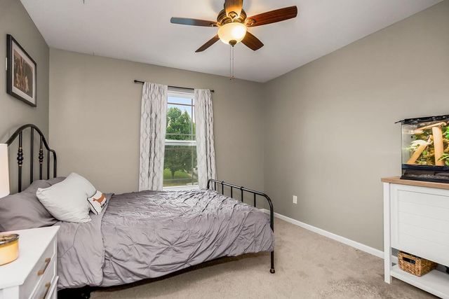 915 W 7th Avenue, Kearney, MO 64060