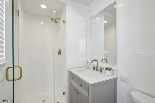 91 Warren Rd, West Orange Twp., NJ 07052