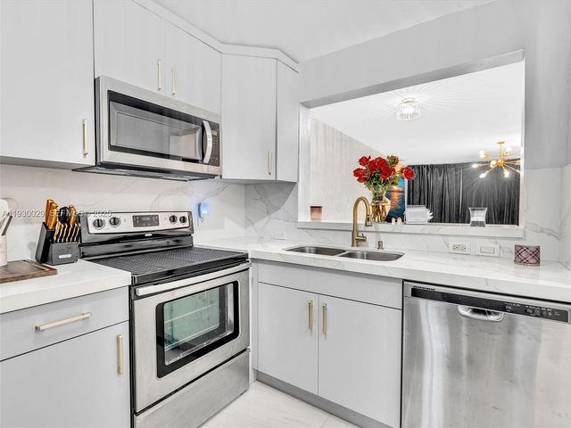 6747 Sienna Club Dr 0, Lauderhill, FL 33319