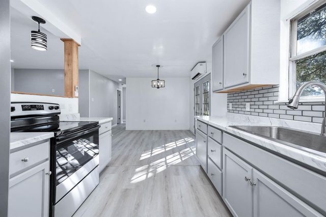 2227 County Road 737, Alvin, TX 77511